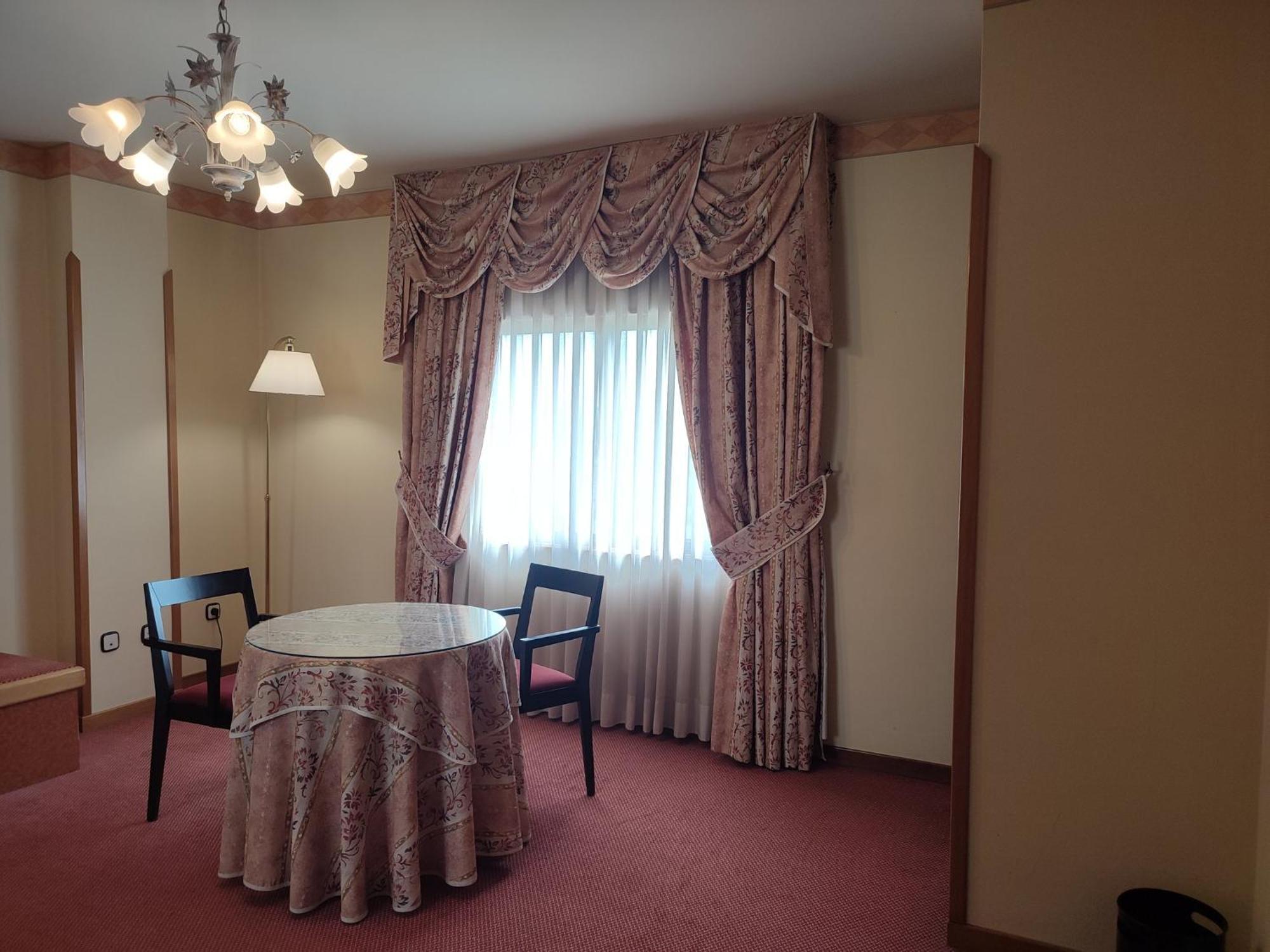 Hotel Sercotel Cuatro Postes Авіла Екстер'єр фото