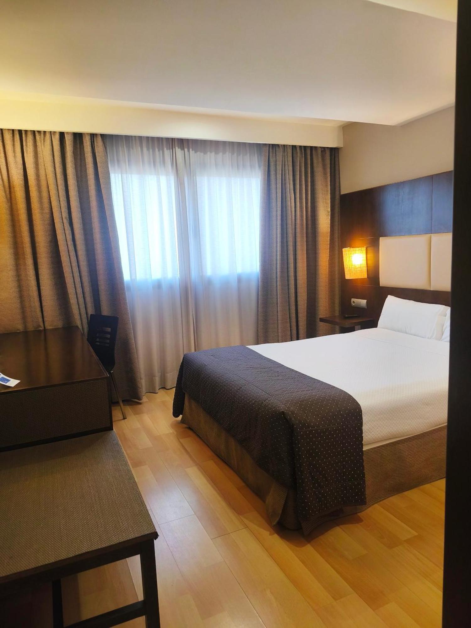Hotel Sercotel Cuatro Postes Авіла Екстер'єр фото